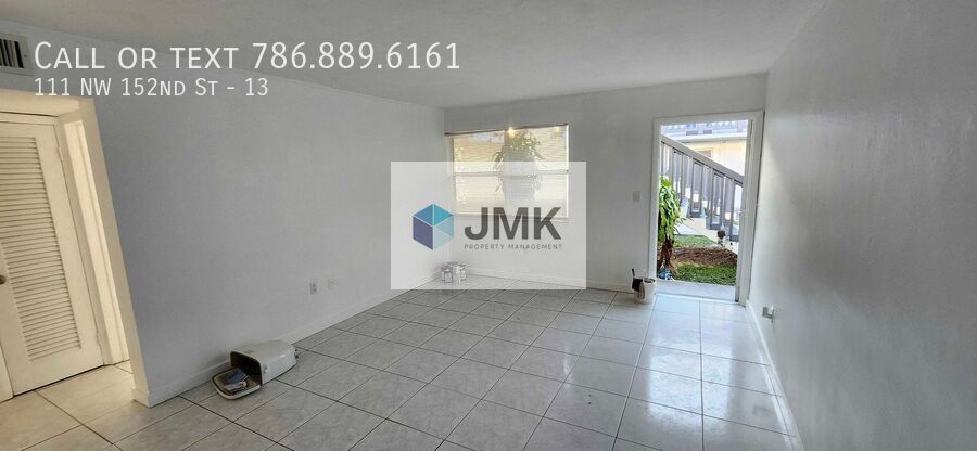 Spacious 2 bedroom unit. Must see! Centrally located. property image