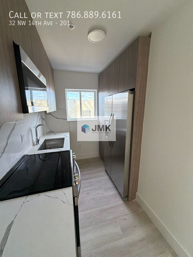 Brand-New 2 Bed / 2 Bath Condo – In-Unit Washer & Dryer property image