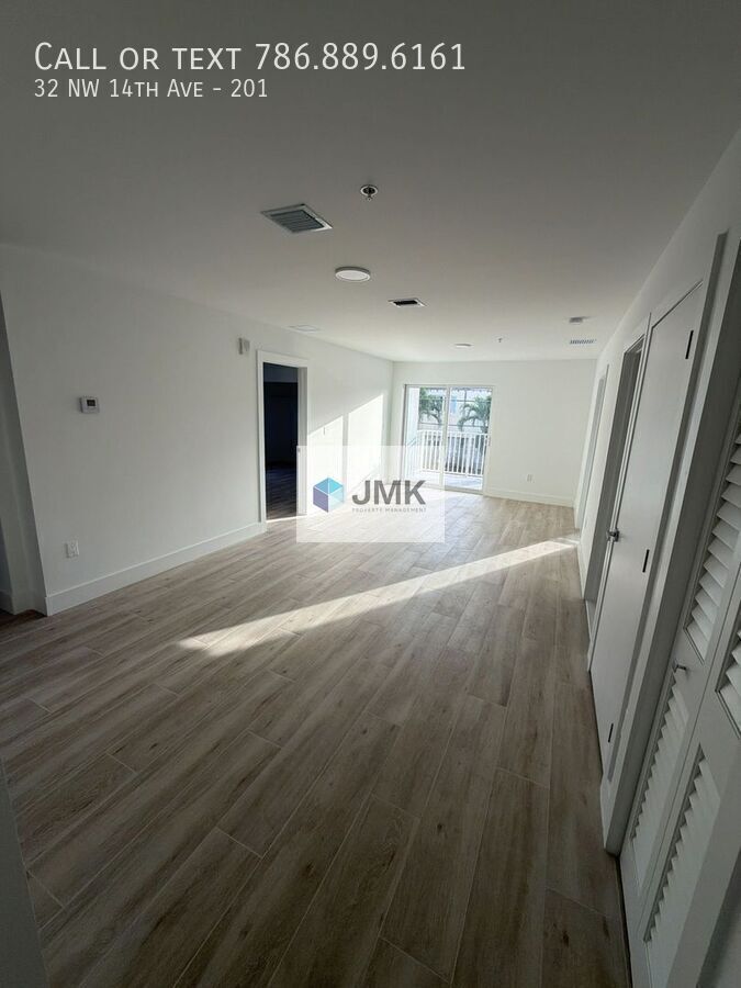 Brand-New 2 Bed / 2 Bath Condo – In-Unit Washer & Dryer property image