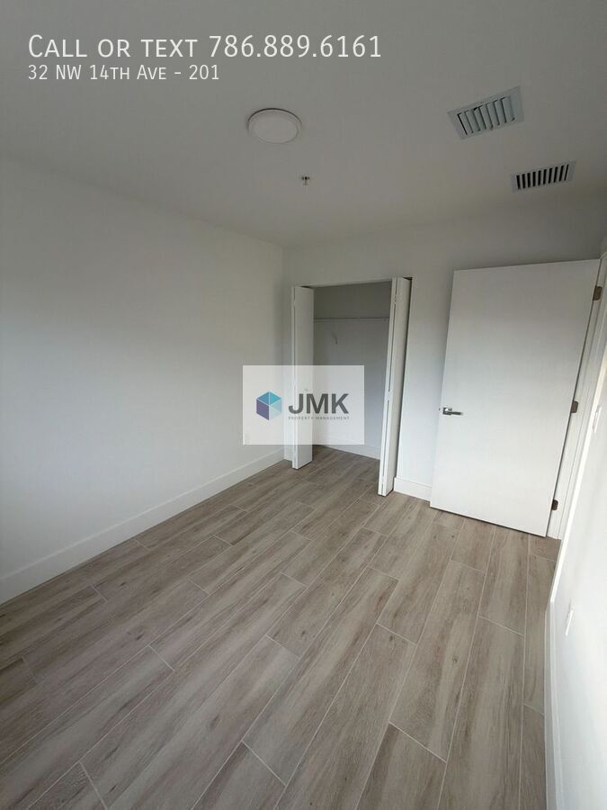 Brand-New 2 Bed / 2 Bath Condo – In-Unit Washer & Dryer property image