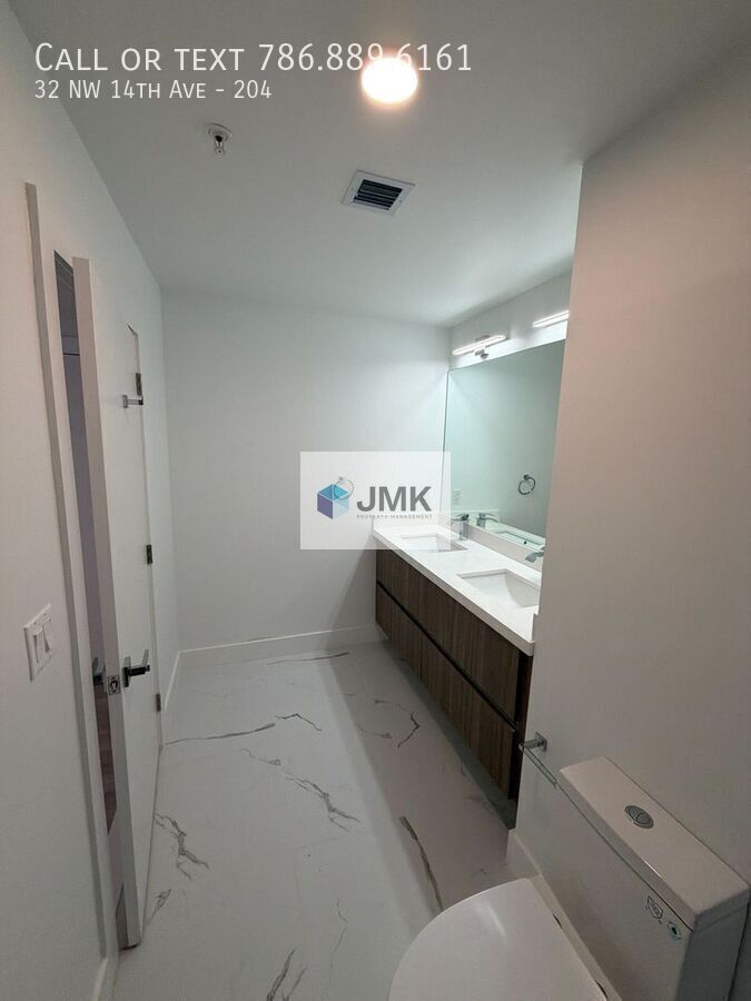 Brand-New 3 Bed / 2 Bath Condo – In-Unit Washer & Dryer property image