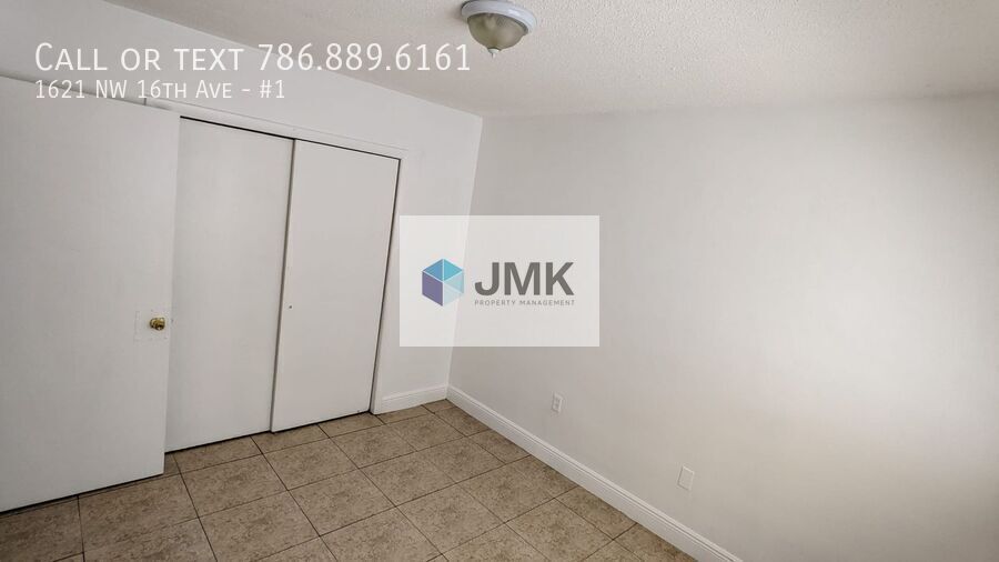 2x1 Available NOW! 900 sqft, Tour Today! property image