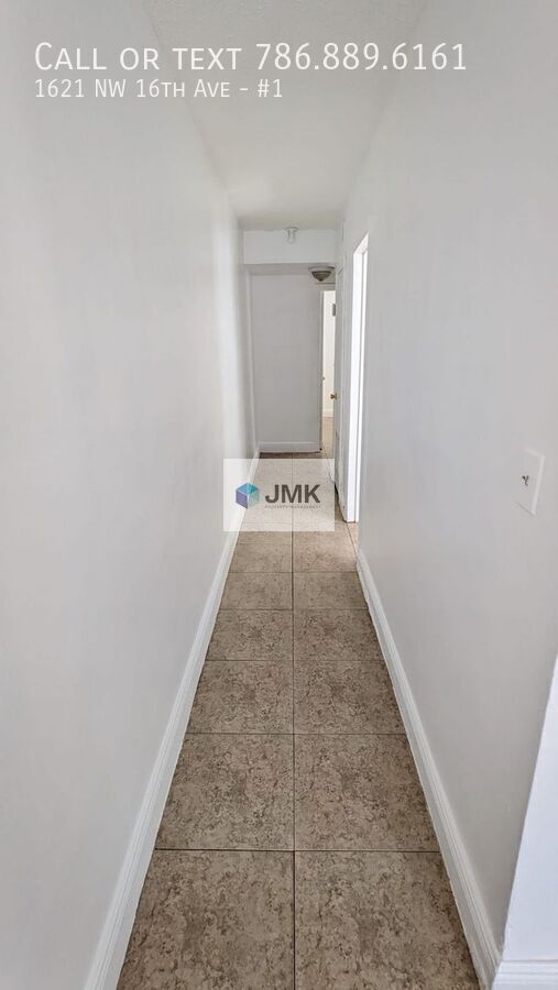 2x1 Available NOW! 900 sqft, Tour Today! property image