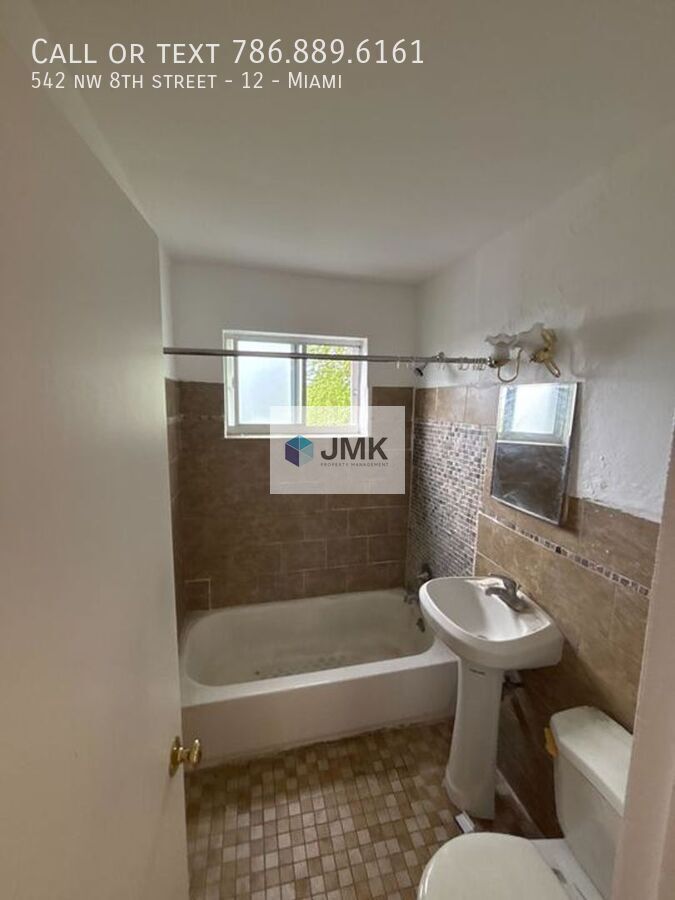 Renovated 1 Bed / 1 Bath Apartment in Overtown property image