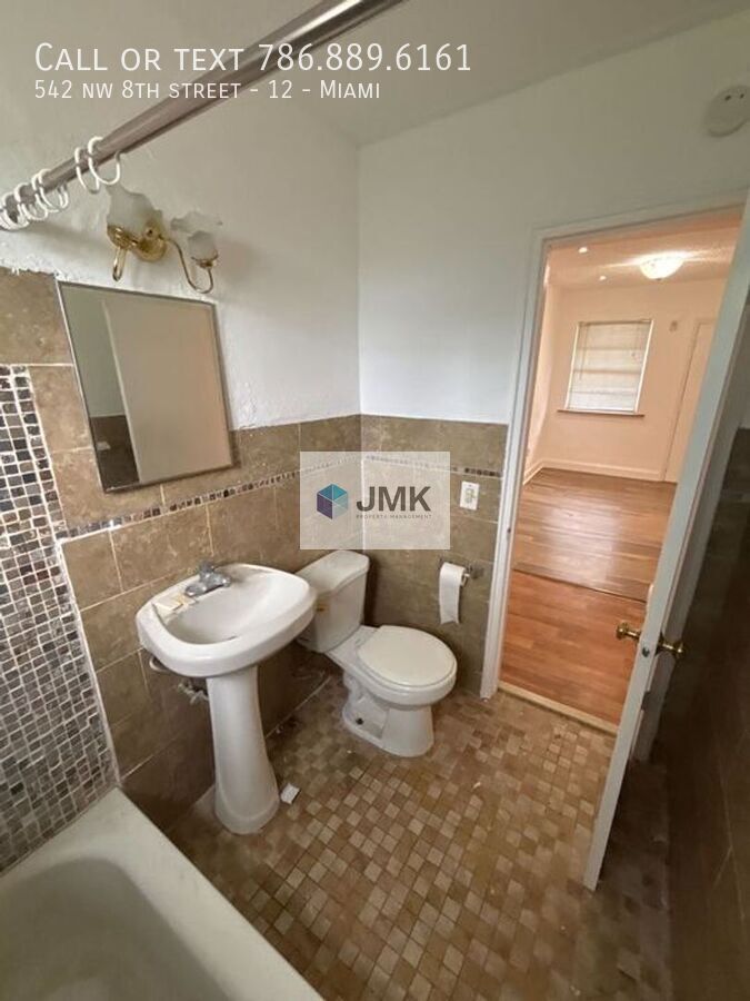 Renovated 1 Bed / 1 Bath Apartment in Overtown property image