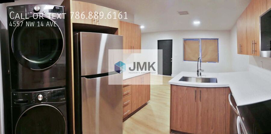 Completely Renovated 2-Bedroom Apartment with Washer & Dryer property image