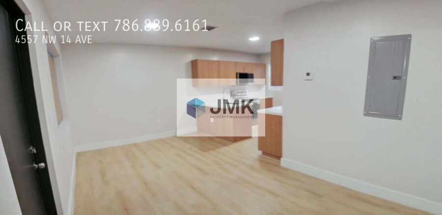 Completely Renovated 2-Bedroom Apartment with Washer & Dryer property image