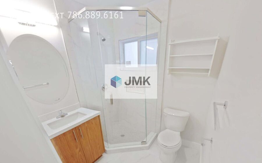 Completely Renovated 2-Bedroom Apartment with Washer & Dryer property image