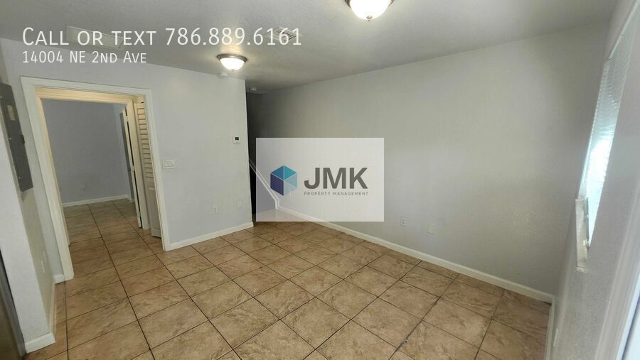 Spacious 4 Bed / 2 Bath Duplex in Prime North Miami Location property image