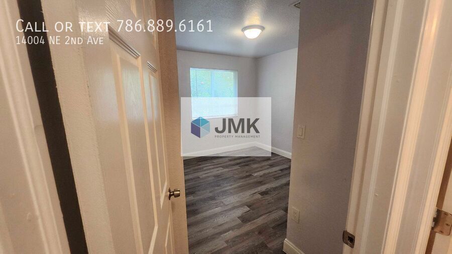Spacious 4 Bed / 2 Bath Duplex in Prime North Miami Location property image