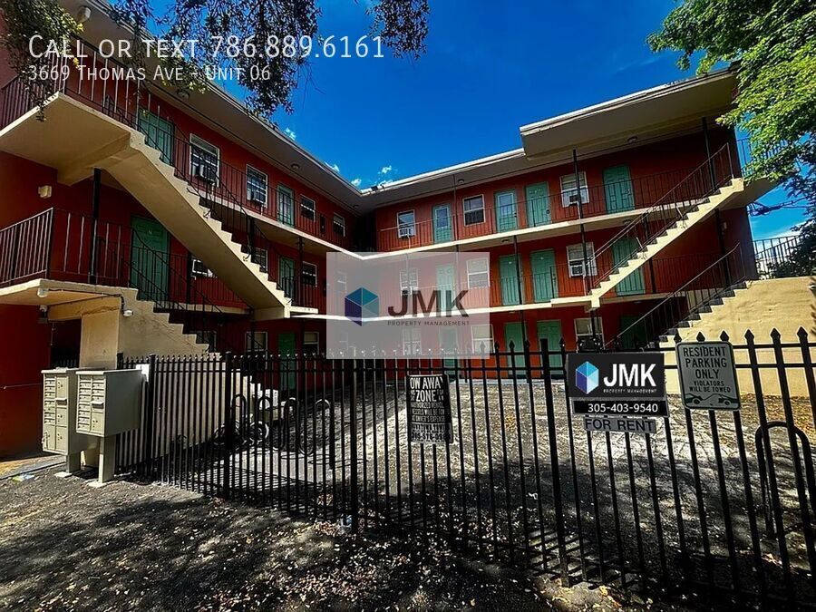 Charming 2 Bed/1 Bath Coconut Grove Living – 3669 Thomas Avenue property image