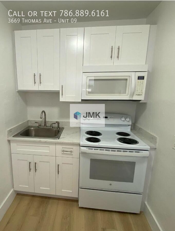 Charming Coconut Grove Living – 3669 Thomas Avenue - 1st MONTH OF RENT FREE!!! property image