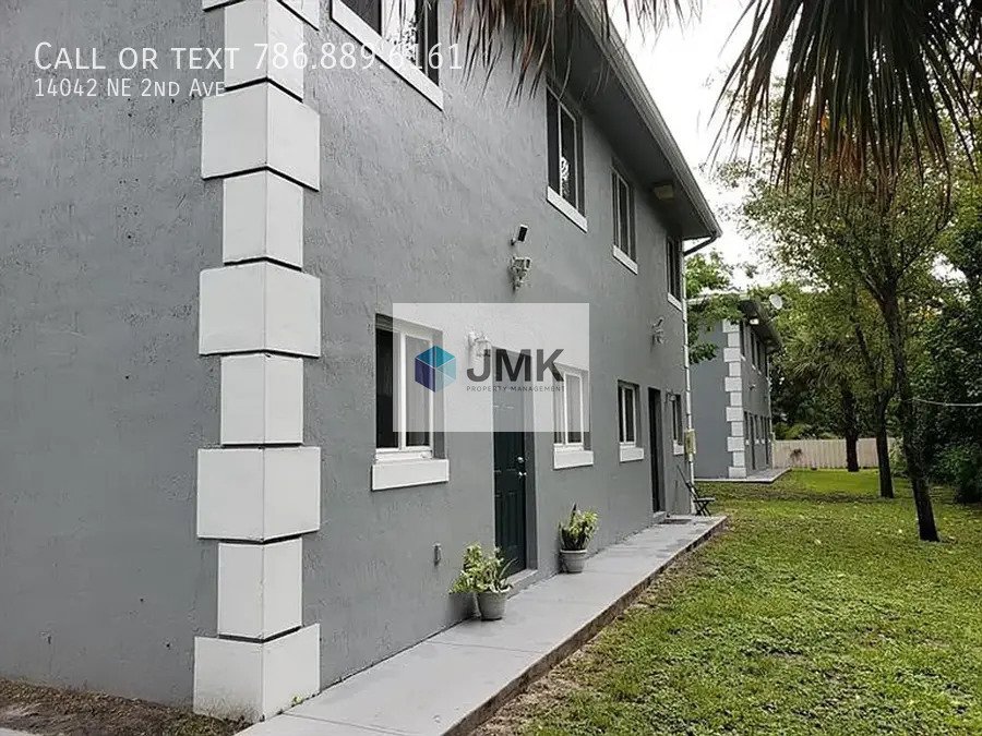 Spacious 4 Bed / 2 Bath Duplex property image