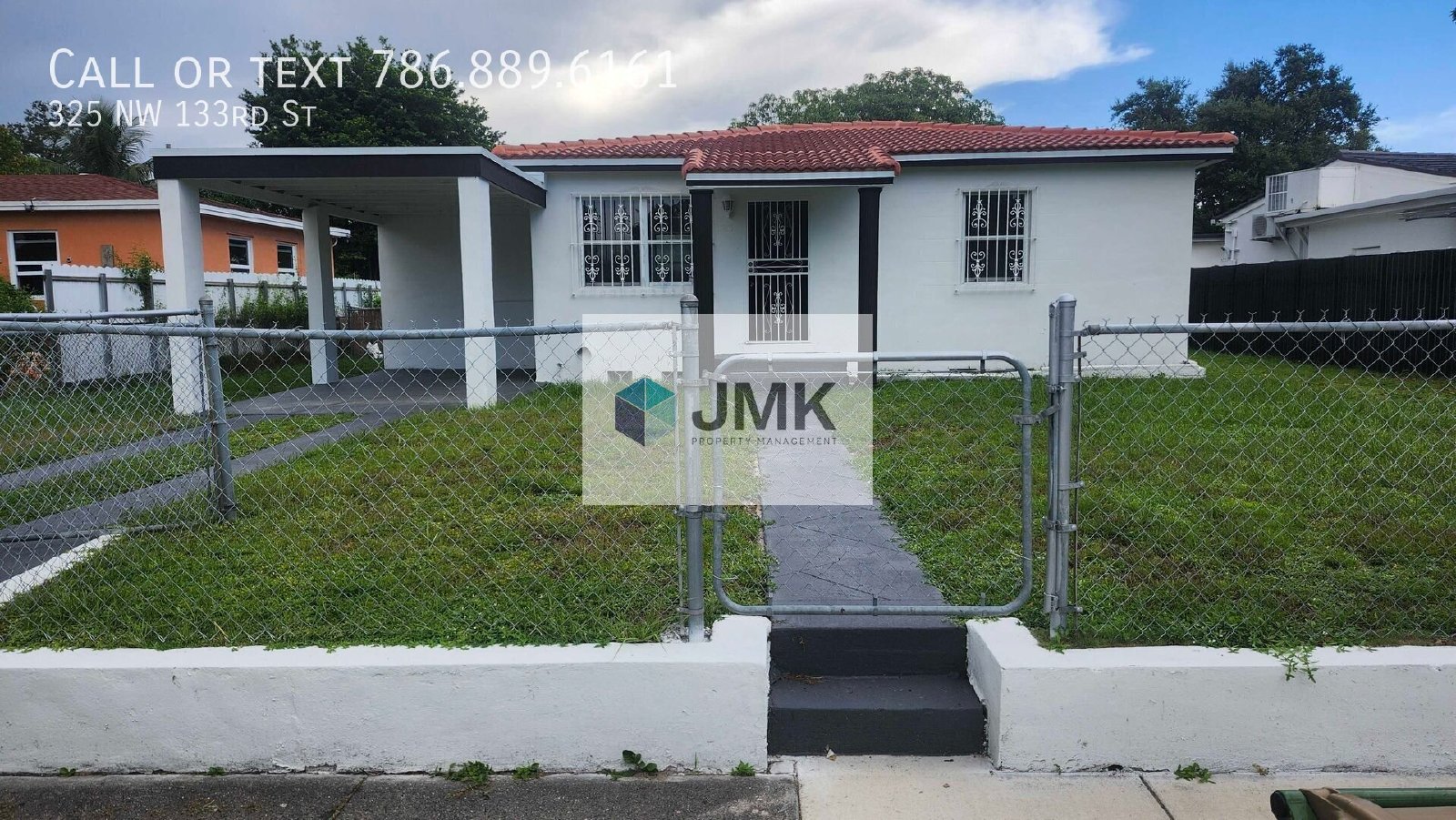 Charming 2-Bed Single-Family Home featuring Hardwood Floors & Huge Yard property image
