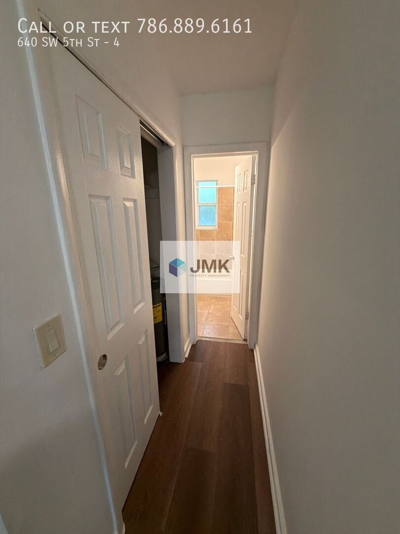 Charming 450 SF Studio - In Unit Washer and Dryer property image